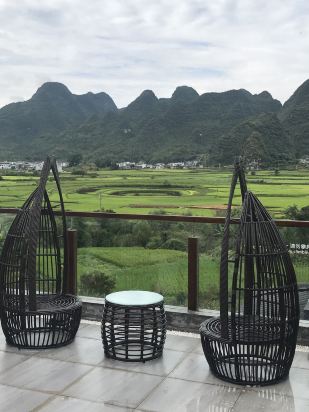 兴义悦景湾养生客栈    🥱，    🧎地处风景优美的八卦田