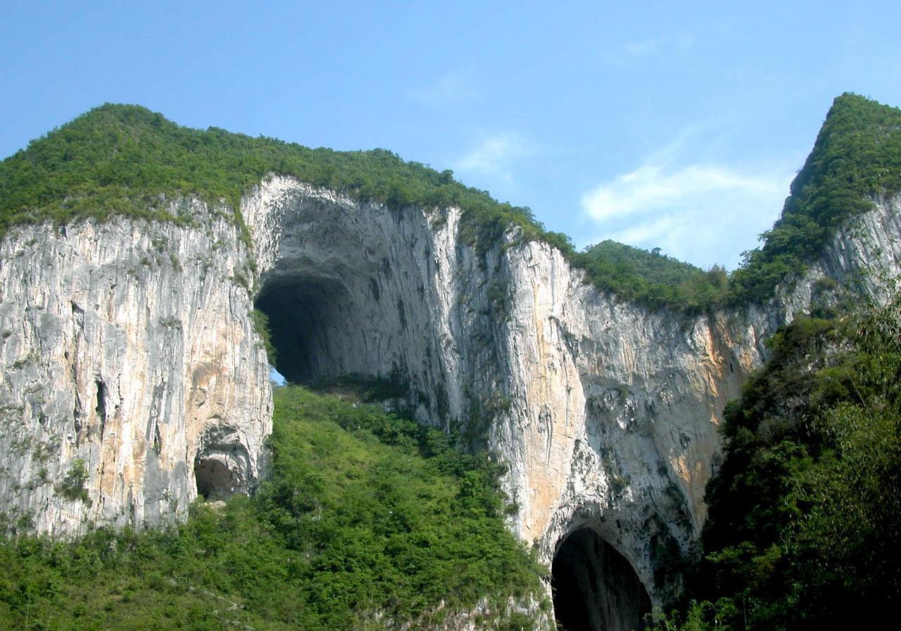 【奇幻黔西南】漫游万峰林-神秘格凸河-黄果树大瀑布-船游万峰湖-马岭河大峡谷-乌蒙大草原-打卡网红吉隆堡    🫁，    呀6日黔西南环线