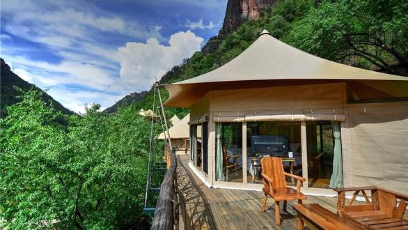 “三江并流”中心地带    呢，普达措国家公园景色如何?