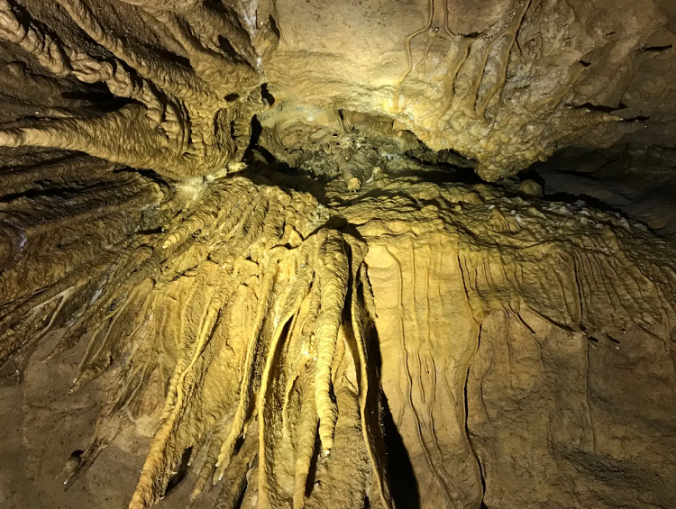 网红飞瀑羊皮洞-平塘地心历险-荔波小七孔-西江千户苗寨,贵州徒步探洞5日游 网红飞瀑羊皮洞-平塘地心历险-荔波小七孔-西江千户苗寨, 🙍贵州徒步探洞5日游