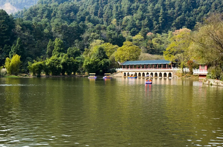冬游贵州 登高望远｜贵阳黔灵山—“黔南第一山” 景致清远